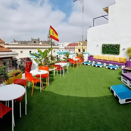 Kitsch Art Hostel Sevilla