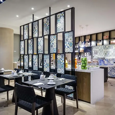 Eurostars Torre 5* סביליה