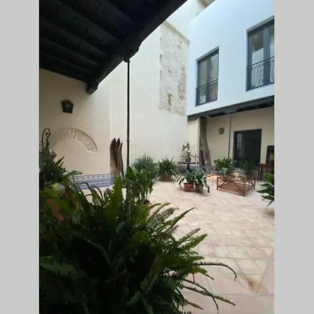 Santa Cruz, Centro Seville
