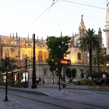 Doña Lina Sevilla