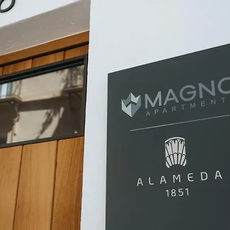 Magno Alameda 1851 - Shared Jacuzzi * Seville