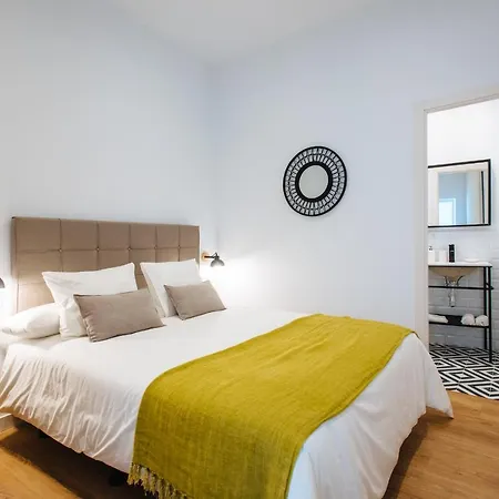 Apartment Magno Alameda 1851 - Shared Jacuzzi *
