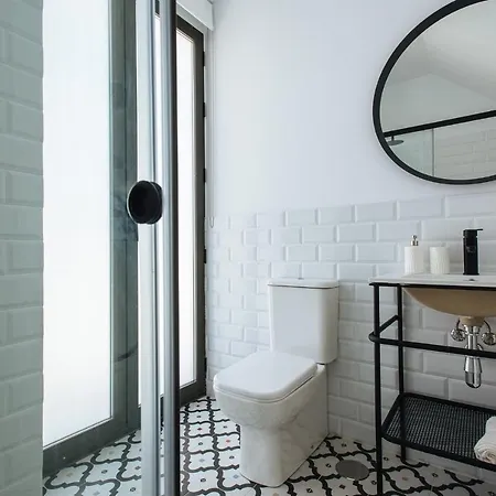 Apartment Magno Alameda 1851 - Shared Jacuzzi *