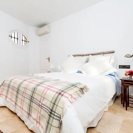 Genteel Maestranza Apartment *