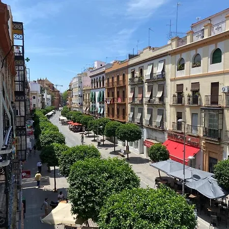 Quattro Puente De Triana Apartment Seville