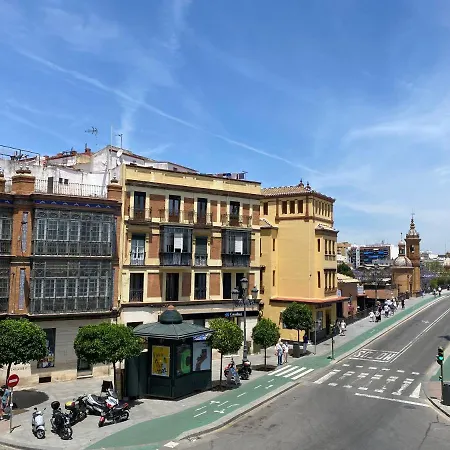 Quattro Puente De Triana Apartment *