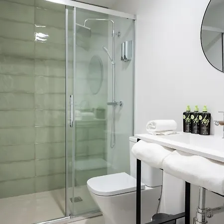 Limehome Calle Torcuato Luca De Tena - Digital Access Apart-hotel 3*
