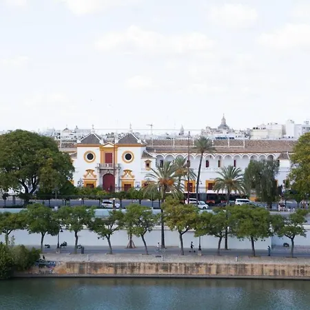 Triana En Plena Calle Betis Maravilloso Apart.