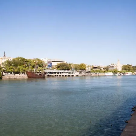 Apartamento Triana En Plena Calle Betis Maravilloso Apart. *