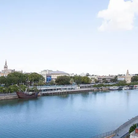 Triana En Plena Calle Betis Maravilloso Apart. *