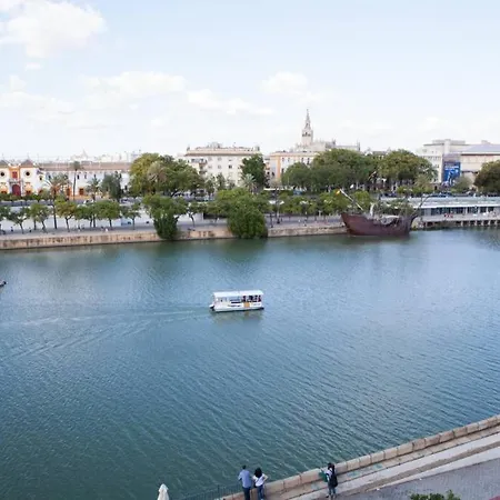 Apartamento Triana En Plena Calle Betis Maravilloso Apart. *