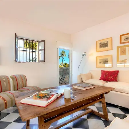 Genteel Casa Alcazar Holiday home *