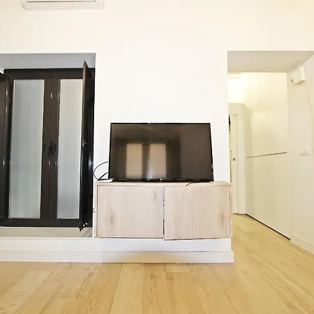 Esse Trajano Apartment *