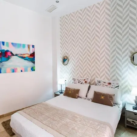 Cheap & Chic In The Center Of Sevilla * Siviglia