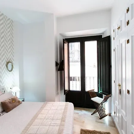 Cheap & Chic In The Center Of Apartment Seville