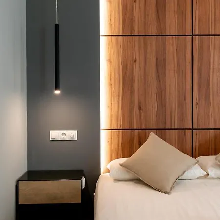 Triana Deluxe