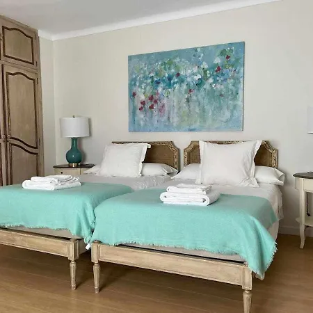 Luxe Castelar 19 *