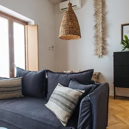 Apartment R26 *