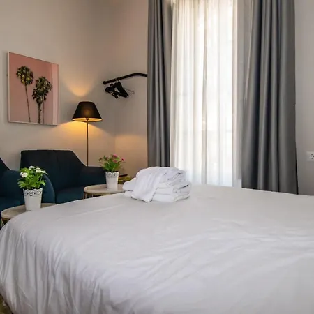 Triana Pelay Apartment