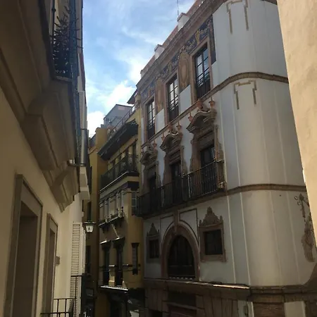 Cathedral Studio, Luxury In Cathedral Area, Parking Optional
