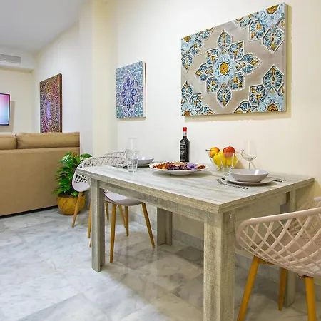 Charming Corners Romero Apartment