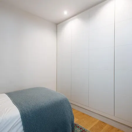 Pz Triana Amplio, Moderno Y Luminoso 2d 2b Apartment