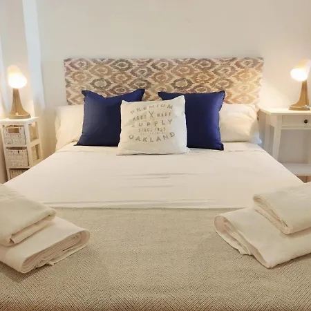 Apartamento Homeyseville-amazing Penthouse Giralda Views 8 Pax, Parking Optional Sevilla