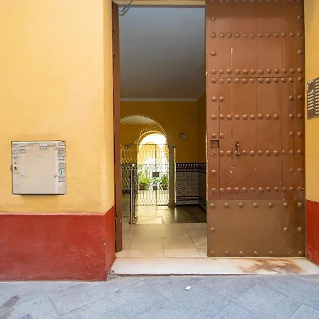 Apartamento Tranquilo Y Con Encanto En Palacio Sevillano, Junto Catedral A Acond Y Wifi Apartment Seville
