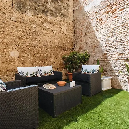 Apartment Sol With Garden Seville