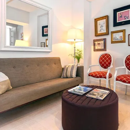 Genteel Santa Cruz Apartment