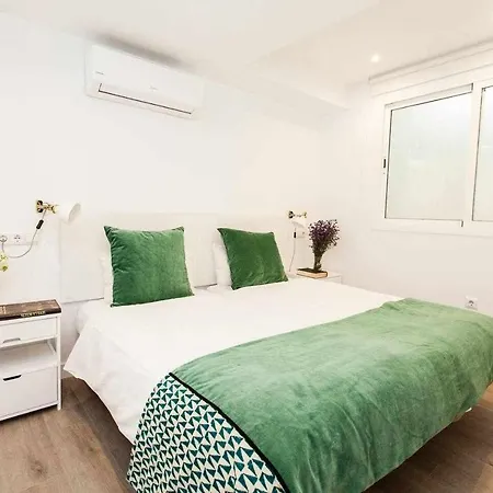 Isg Downtown Family Haven Free Parking Spot * Seville