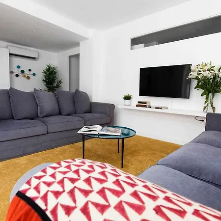 Isg Downtown Family Haven Free Parking Spot * Seville