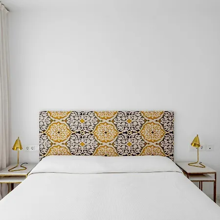 Apartahotel Numa Molina 2*