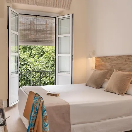 Boutique Elvira Plaza Hotel