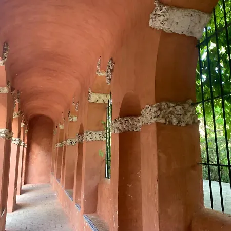 Puerta Carmona *