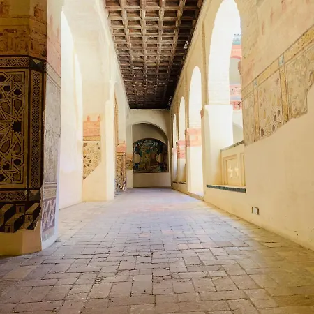 Puerta Carmona Apartment