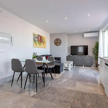 Center Deluxe Sky View By Valcambre Apartment
