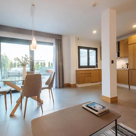 Guadalupe 15 By Magno - Penthouse With Private Solarium & Jacuzzi