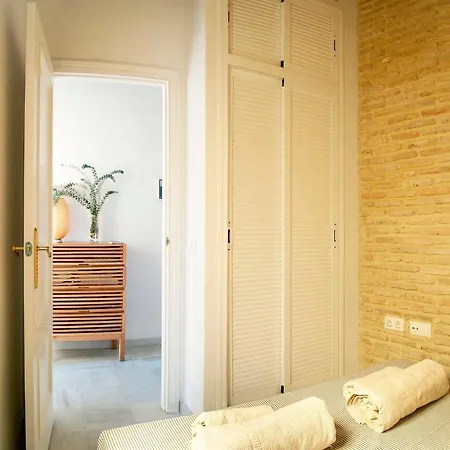 Apartment Trianabridgeviews Atico Con Vistas Al Puente De Triana Calle Castilla 38