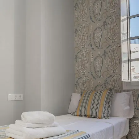 Centriko Conteros Ii Apartment