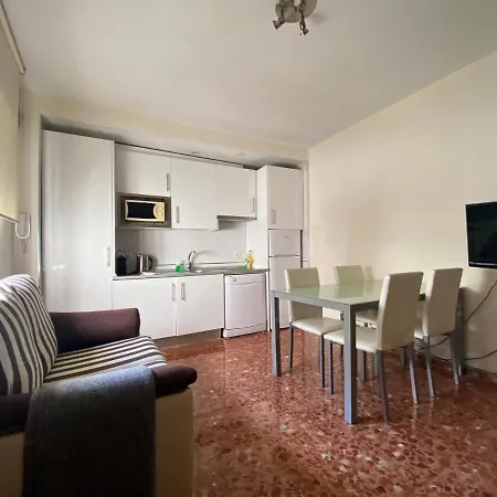 Center - Aloha Apartment
