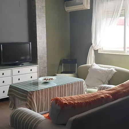 Apartment ,piso Completo En Buena Zona,wifi Y Aparcamiento *