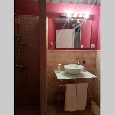 Apartment ,piso Completo En Buena Zona,wifi Y Aparcamiento