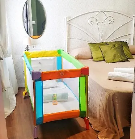 ,piso Completo En Buena Zona,wifi Y Aparcamiento Apartment *