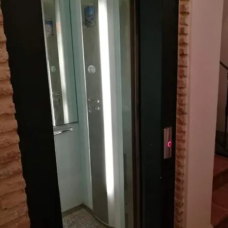 Trianabridgeviews Atico Con Vistas Al Puente De Triana Calle Castilla 38 Apartman *