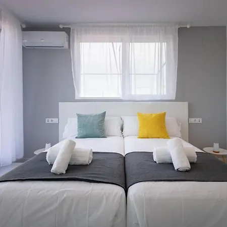 Center Deluxe Sky View By Valcambre Apartment