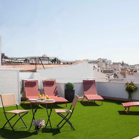 Isg Downtown Family Haven Free Parking Spot * Seville