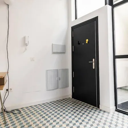 Apartment Pop Art, Alameda De Hercules,loft Casco Antiguo *