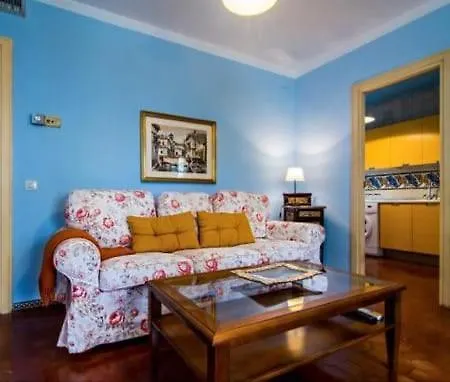 En Un En Plaza Alfaro Appartement