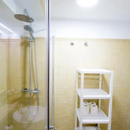 Rentalsevilla Escuelas Pias Apartment Seville
